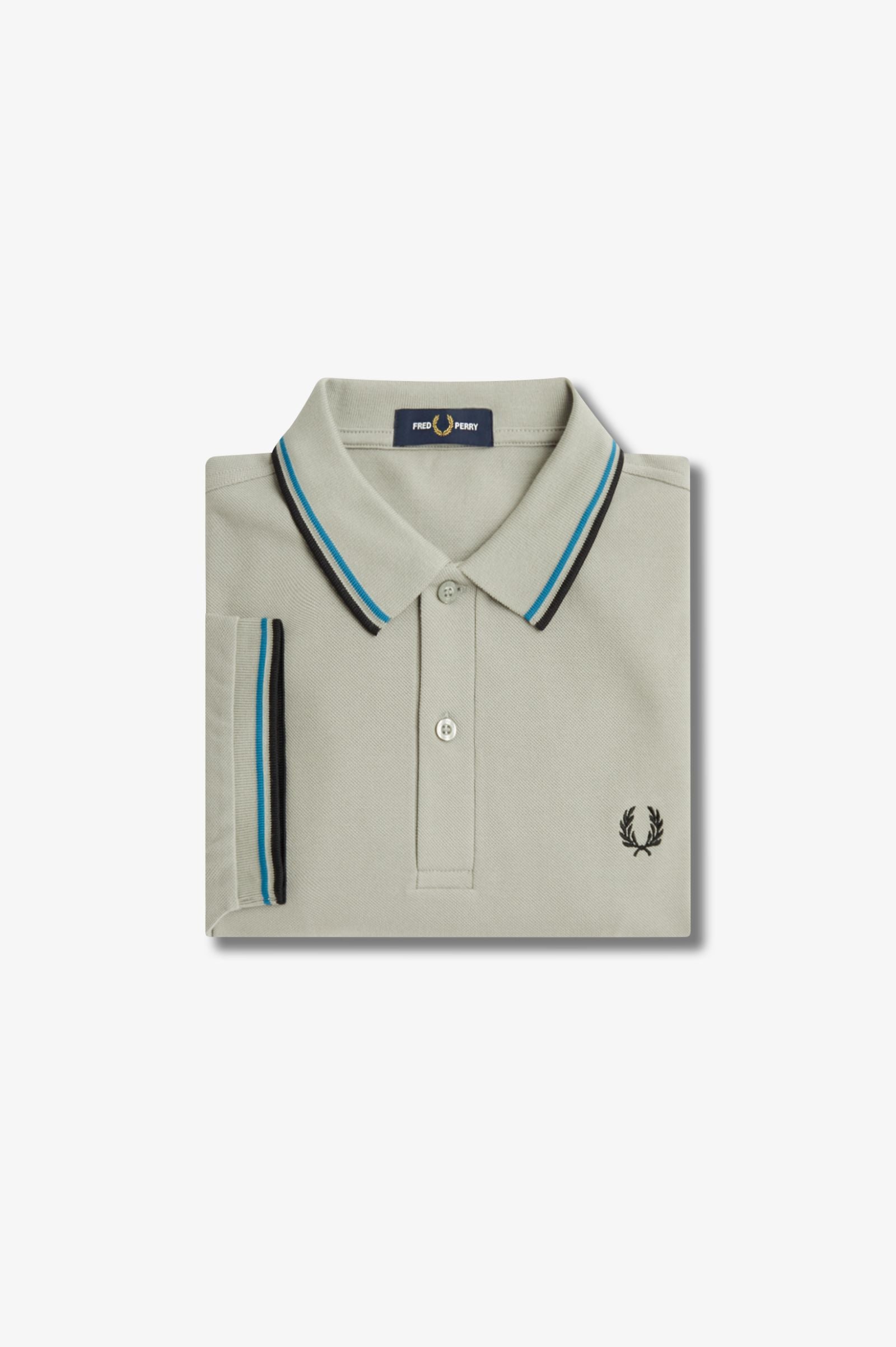 Fred Perry M3600 Piedra caliza / Azul Bahía / Negro