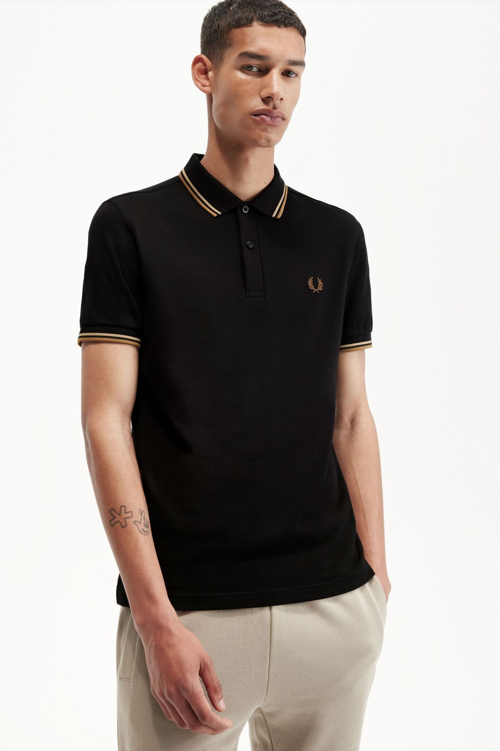 pol negro fred perry  negro