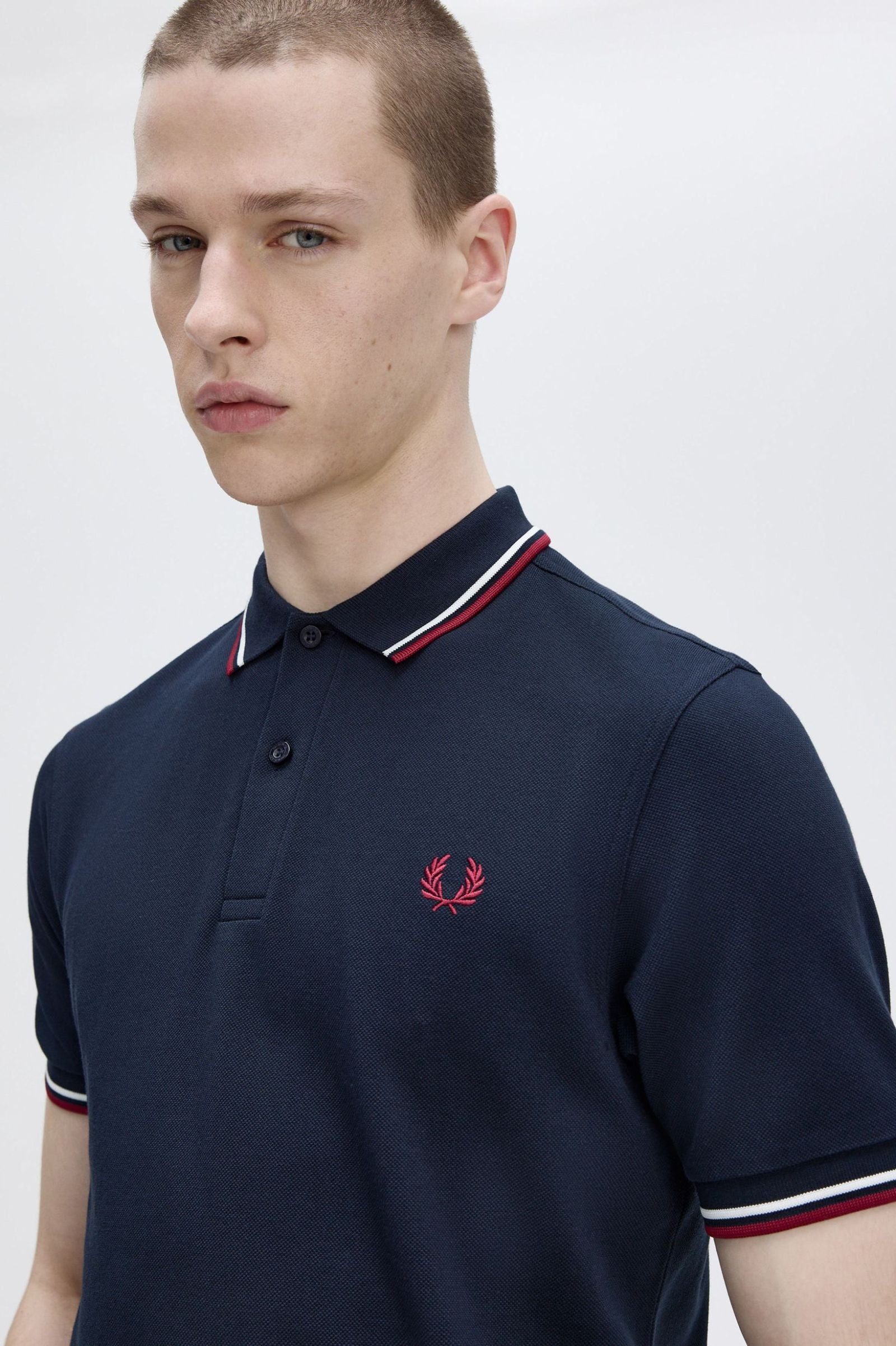 Fred Perry Polo M3600 Azul marino / Blanco nieve / Rojo tostado